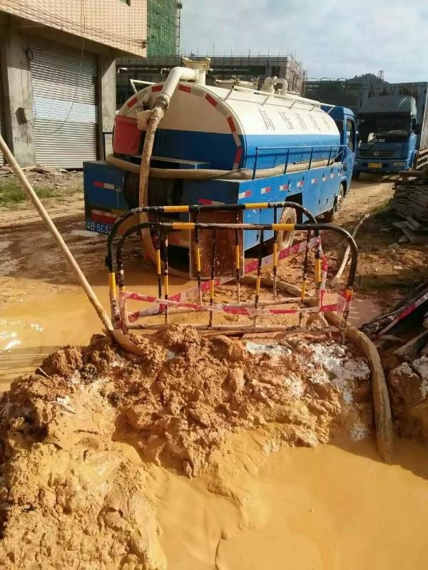 玉泉工地淤泥清淤